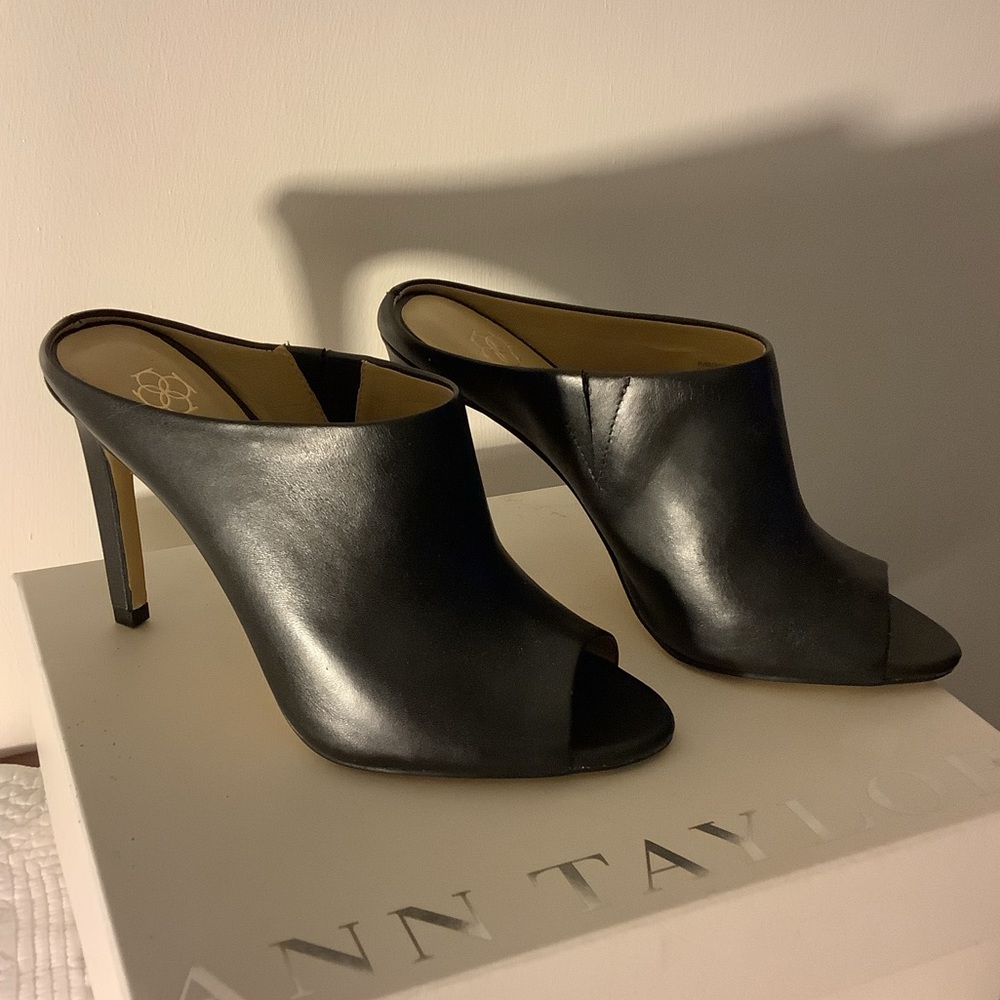 New Ann Taylor Maya Peeptoe Leather Mules 6.5